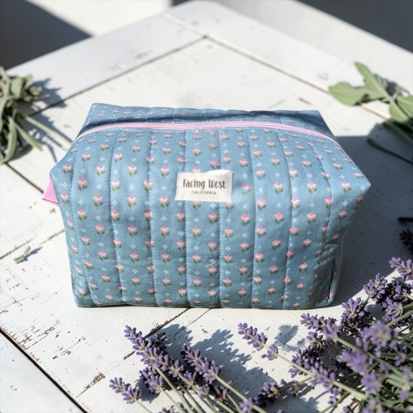 Dusty Blue Daisy Quilted Pouch