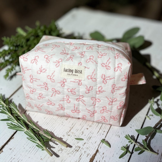 Sweet Bows Quilted Pouch