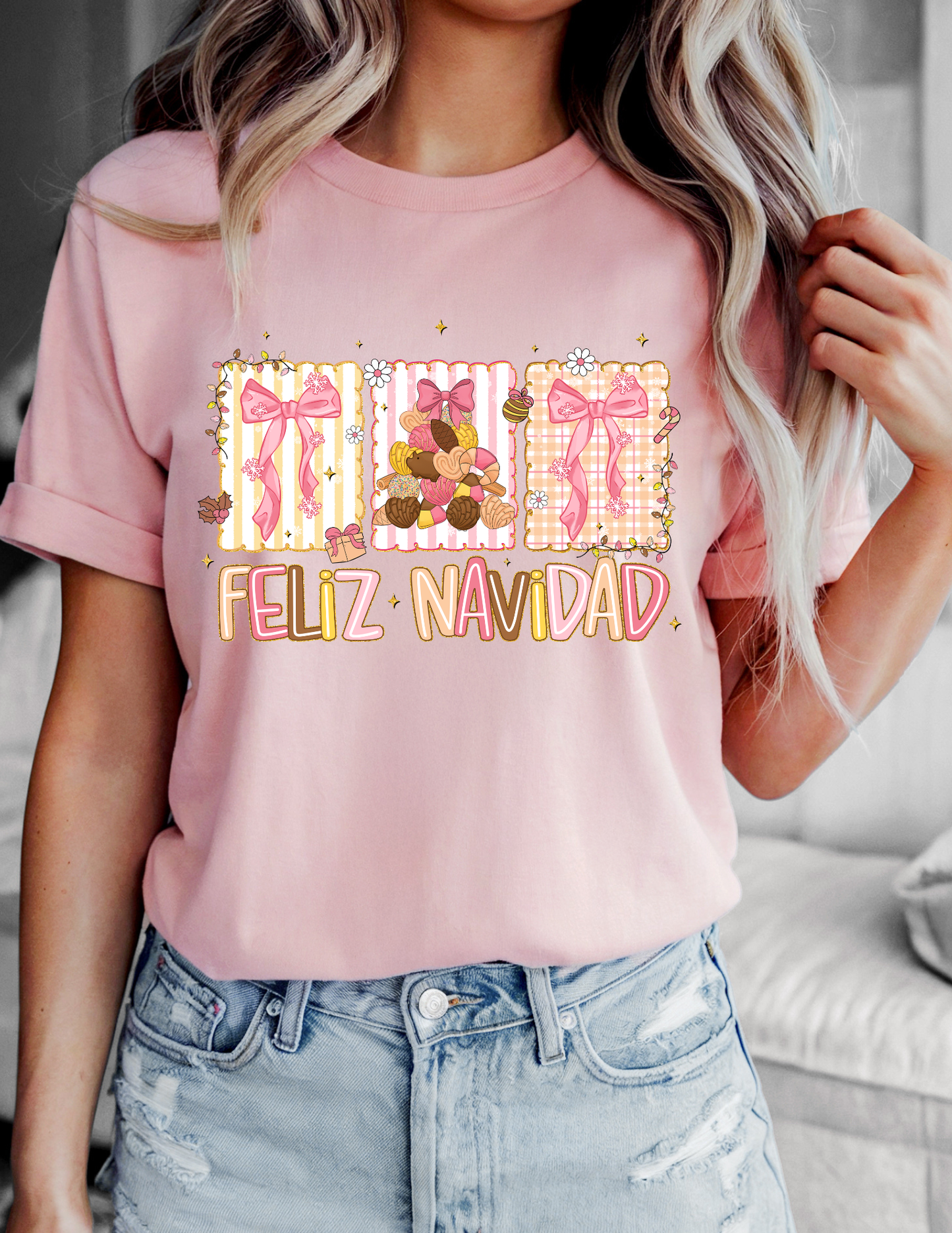 Feliz Navidad Pan Dulce Christmas Tee